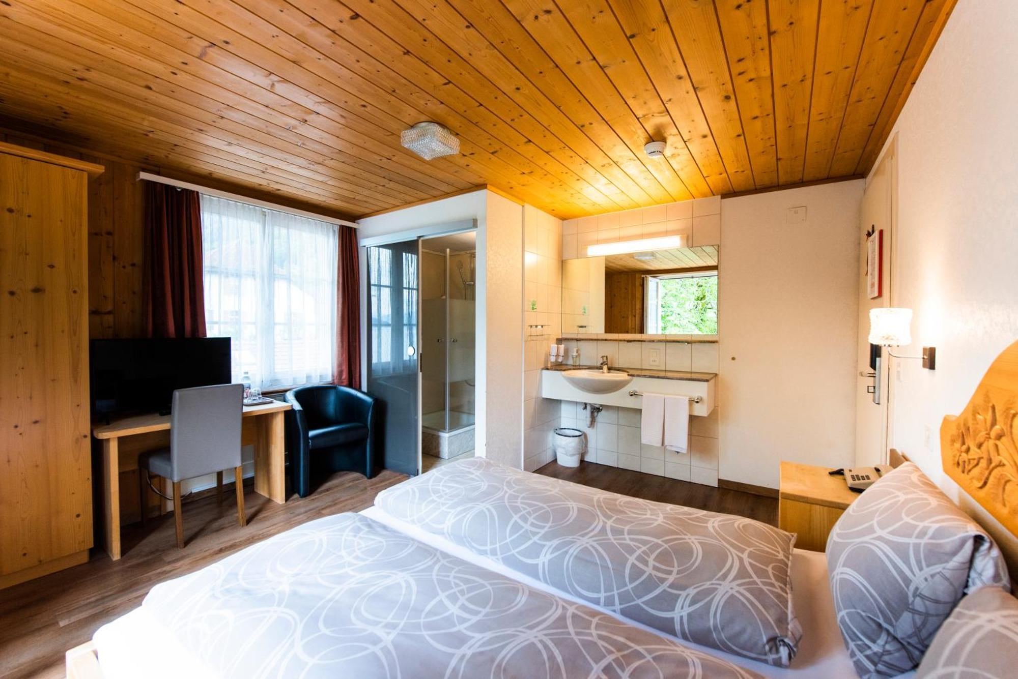 Hotel Brienzerburli Brienz  Esterno foto