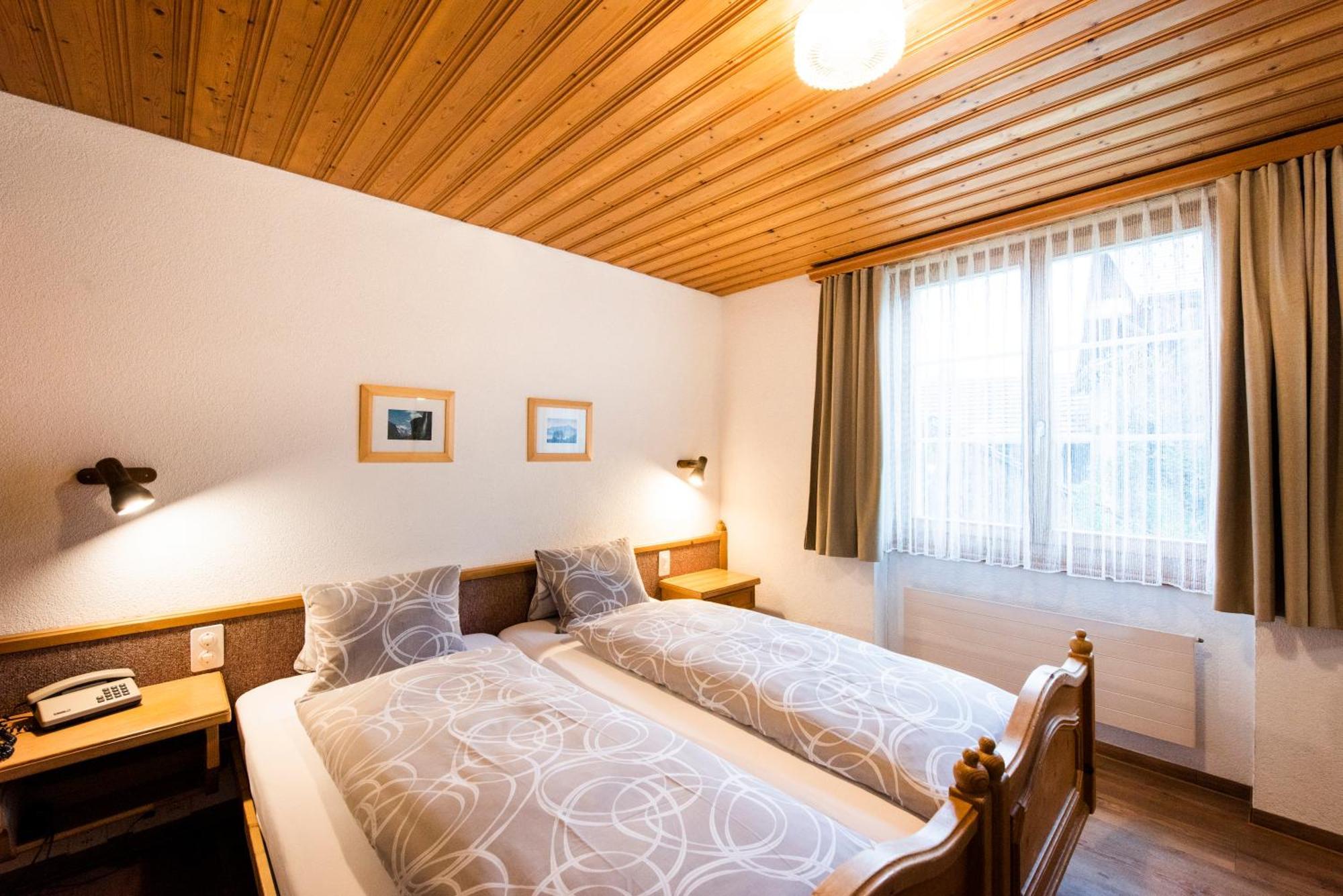 Hotel Brienzerburli Brienz  Esterno foto