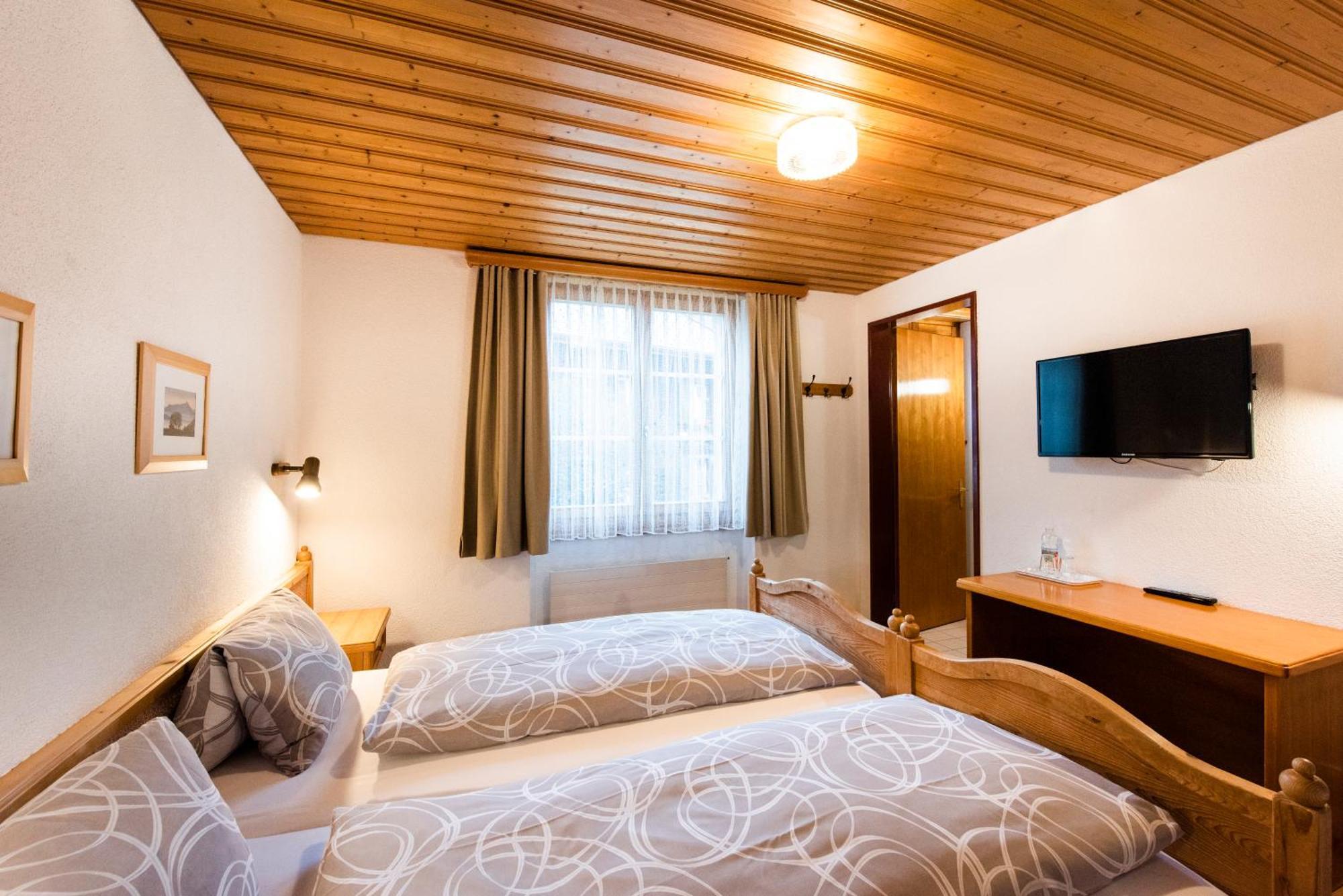 Hotel Brienzerburli Brienz  Esterno foto